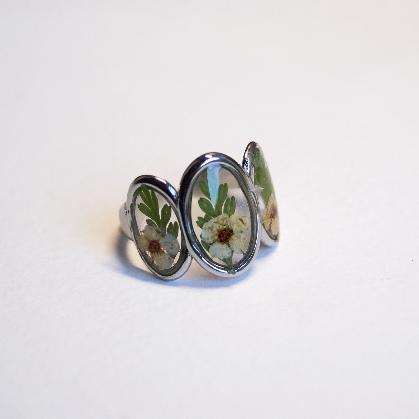 Anillo tres flores