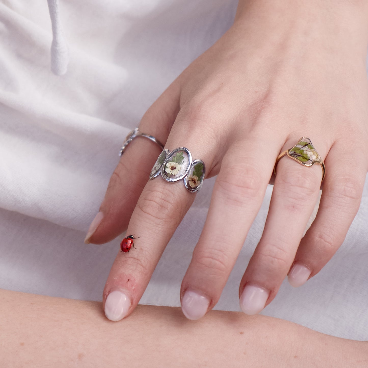 Anillo tres flores